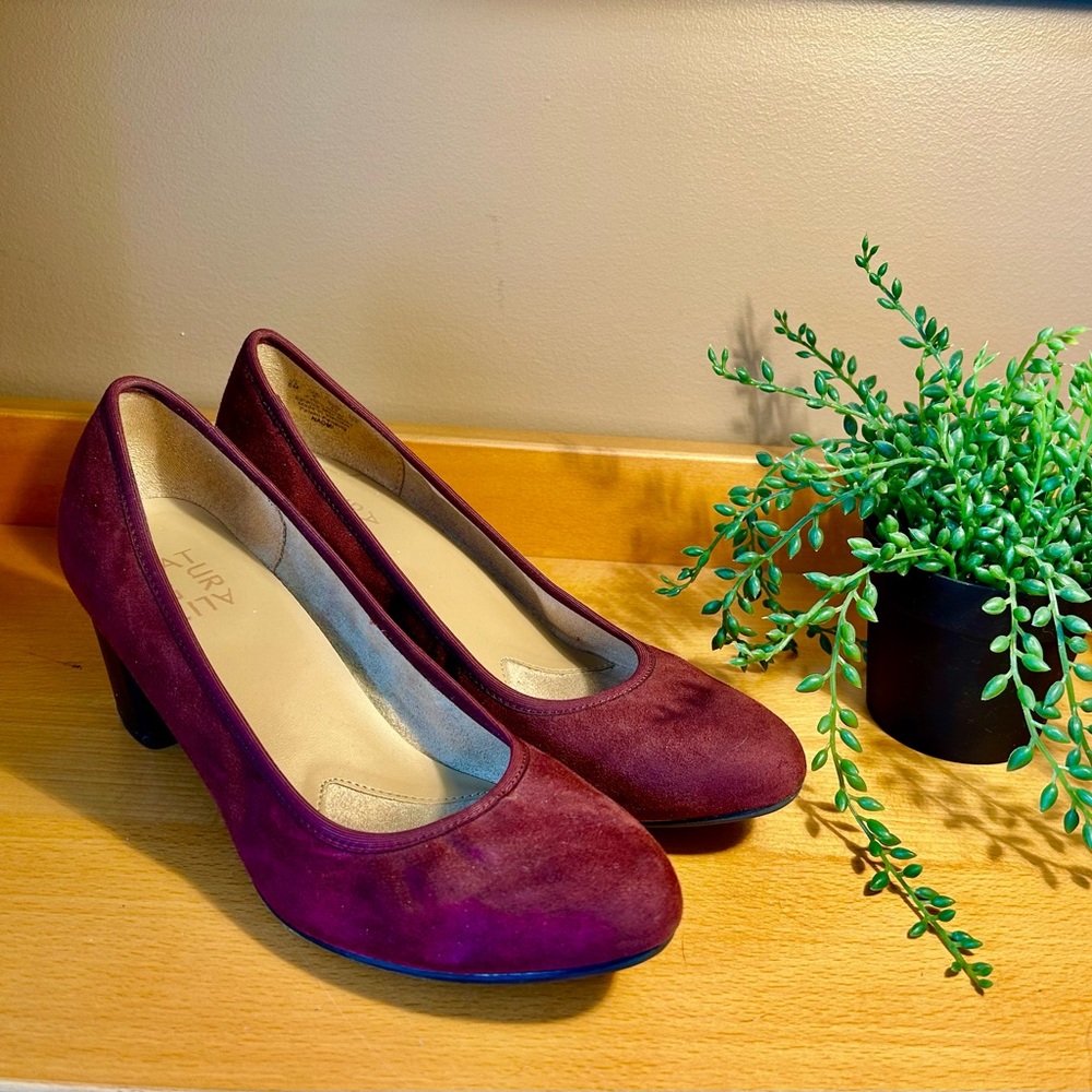Naturalizer Burgandy Suede Shoes Size 8M